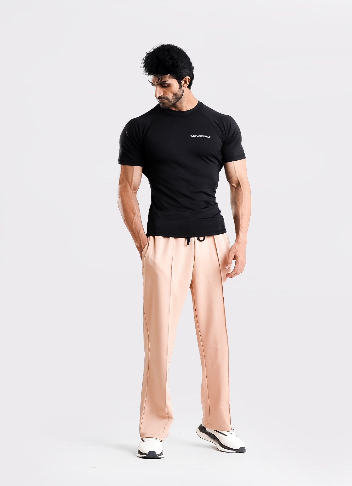 Relaxed Pleated Trouser - Brown