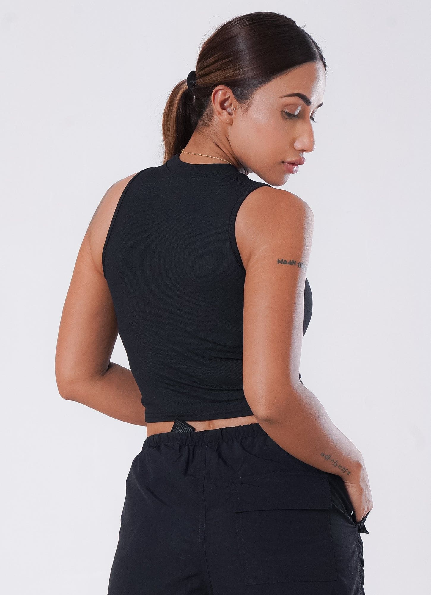 Black IVY Ribbed Tank | HustlersOnlyPK