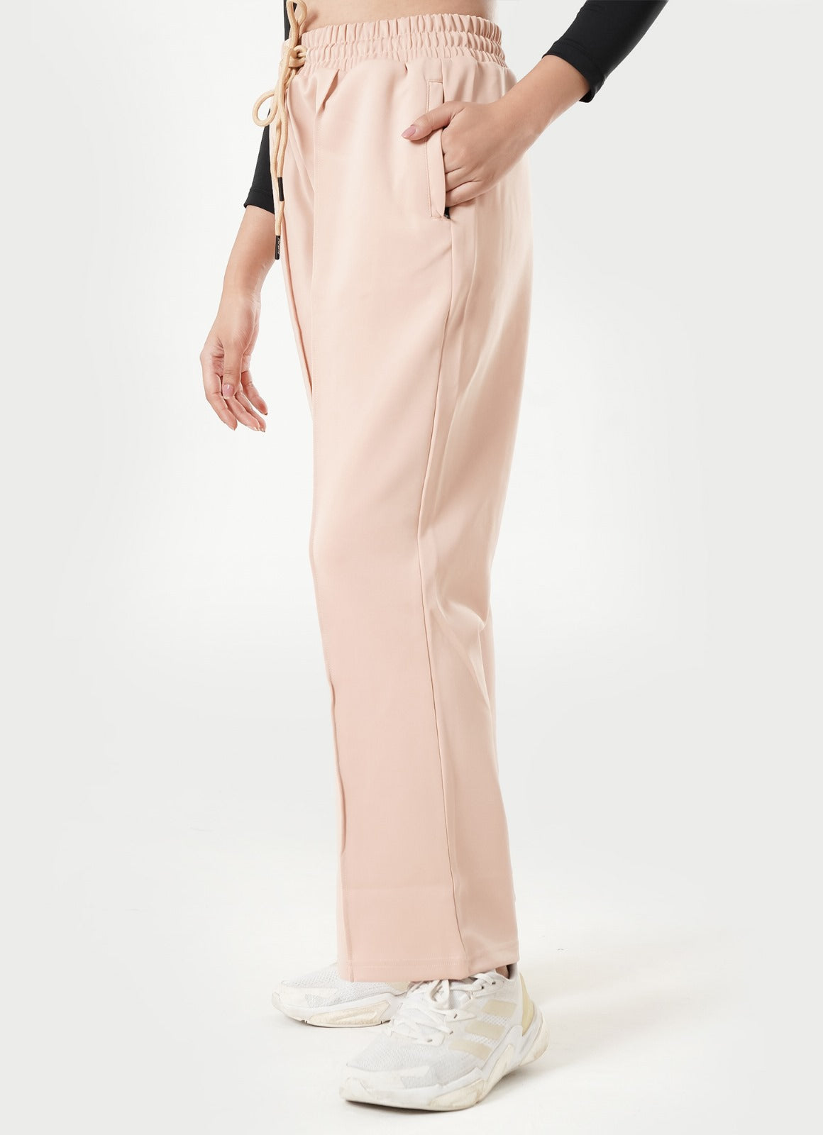 Relaxed Pleated Trouser - Beige